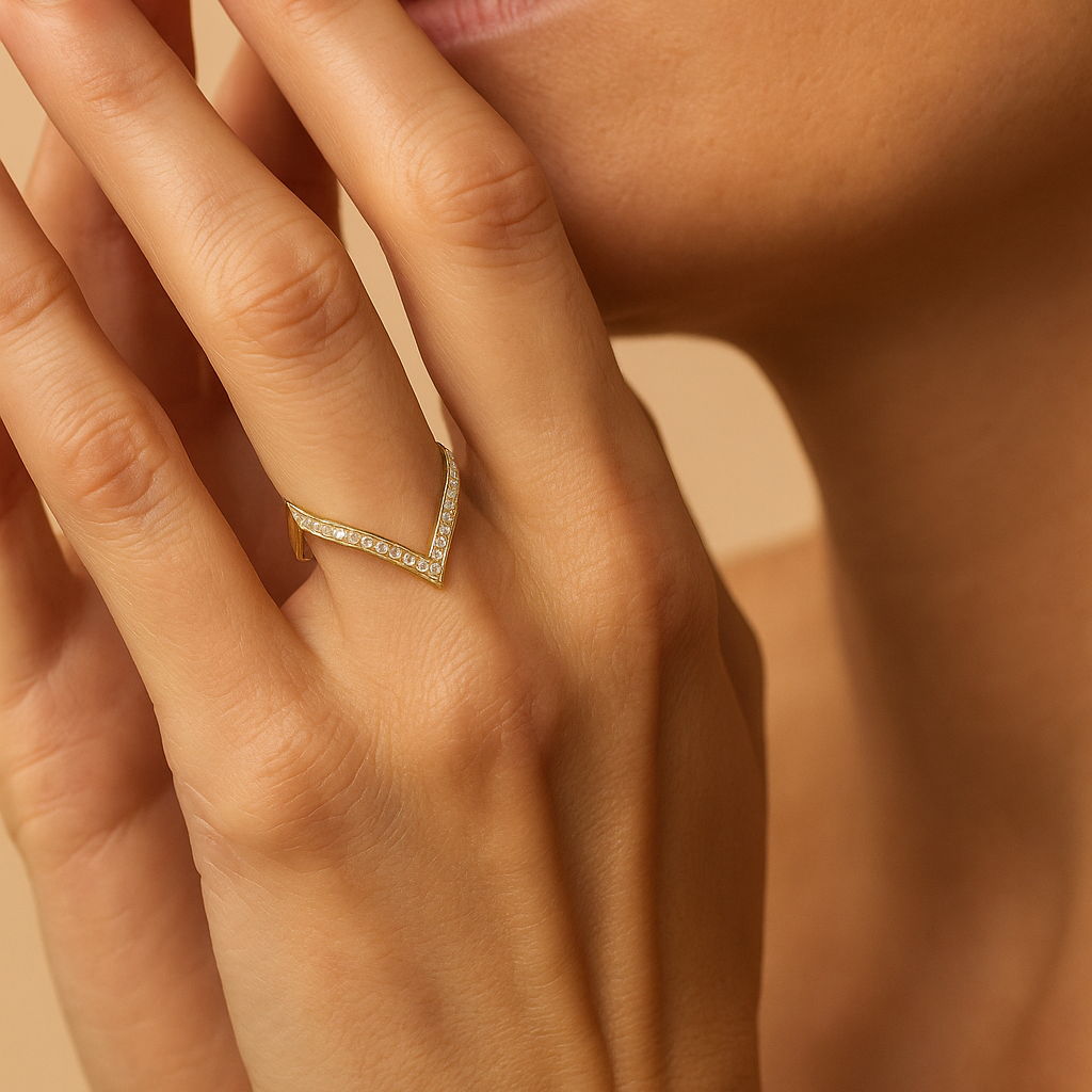 Vera V-Shaped Pavé Ring – 925 Sterling Silver | Gold Plated