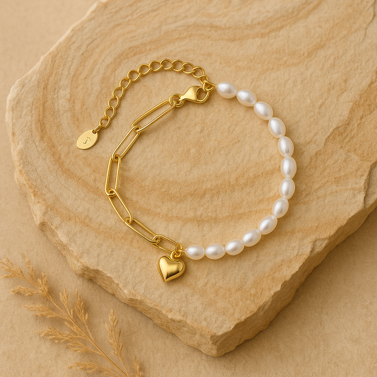 Luna Heart Pearl Bracelet – Gold-Plated Chain with Freshwater Pearls | Romantic, Everyday Elegance