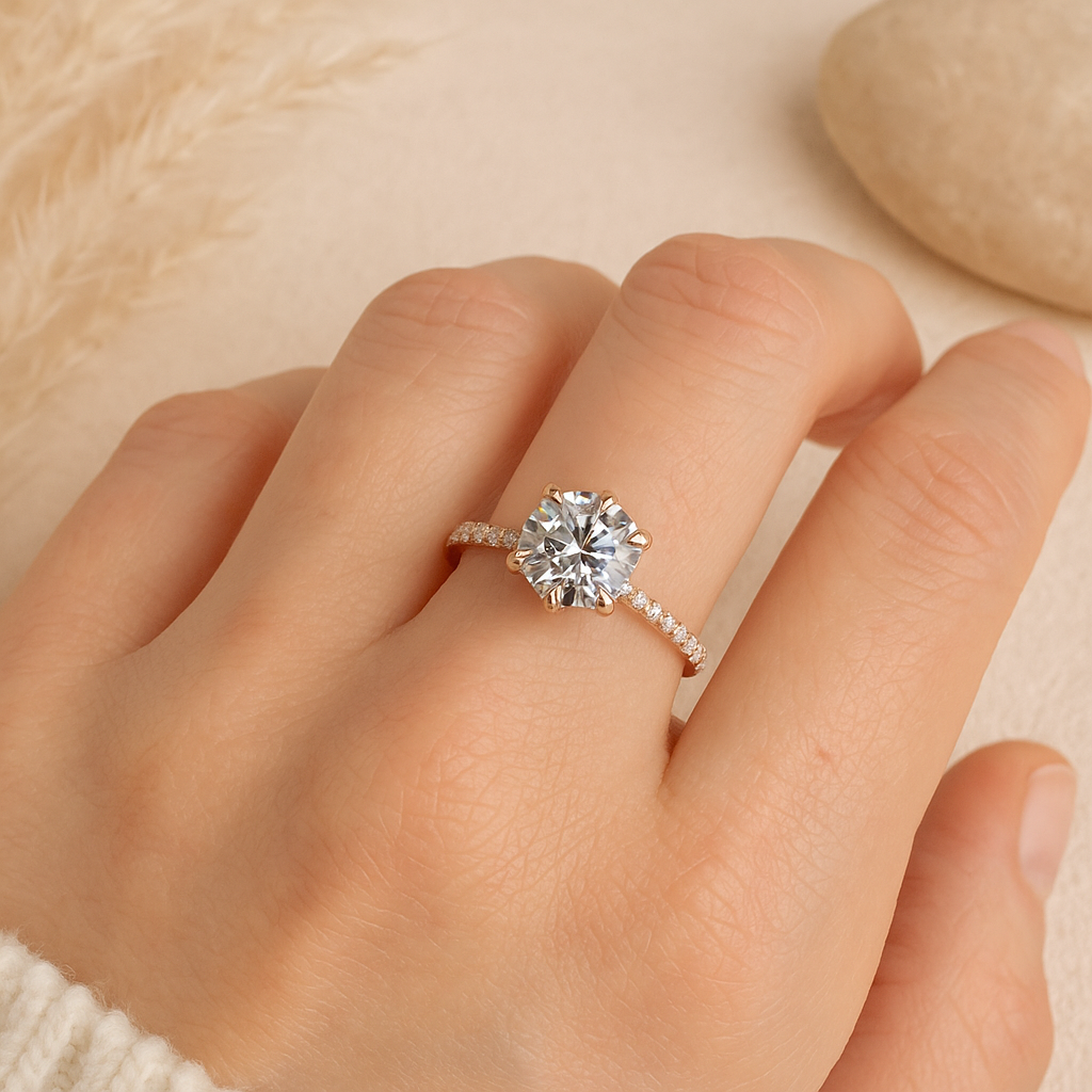 Solara Brilliance Ring – Gold-Plated 925 Sterling Silver | Round Brilliant-Cut Zircon Solitaire