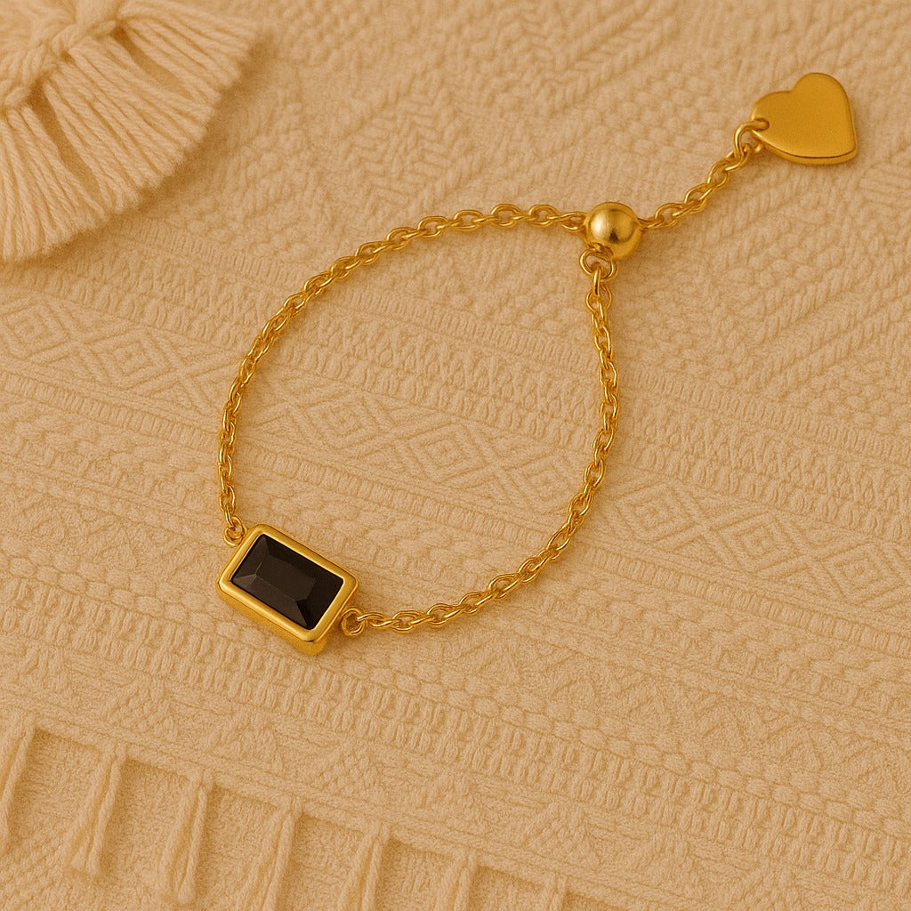 Verde Charm Adjustable Ring – 18K Gold-Plated Stainless Steel | Black-Cut Stone Chain Design